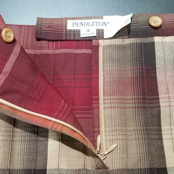 Pendleton turn-about skirt in larger size! - Picture 5 of 6